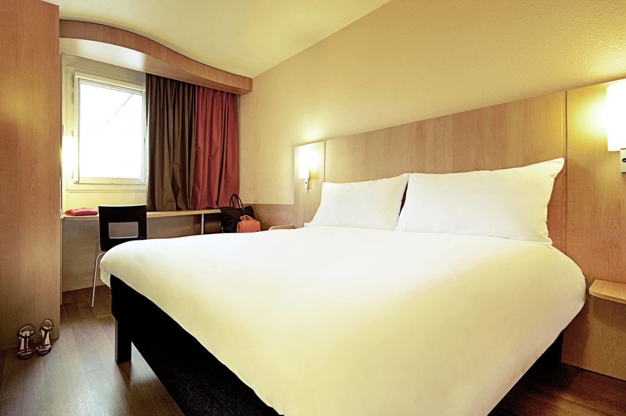 B&B Hotel Rouen Centre Rive Droite Exterior foto
